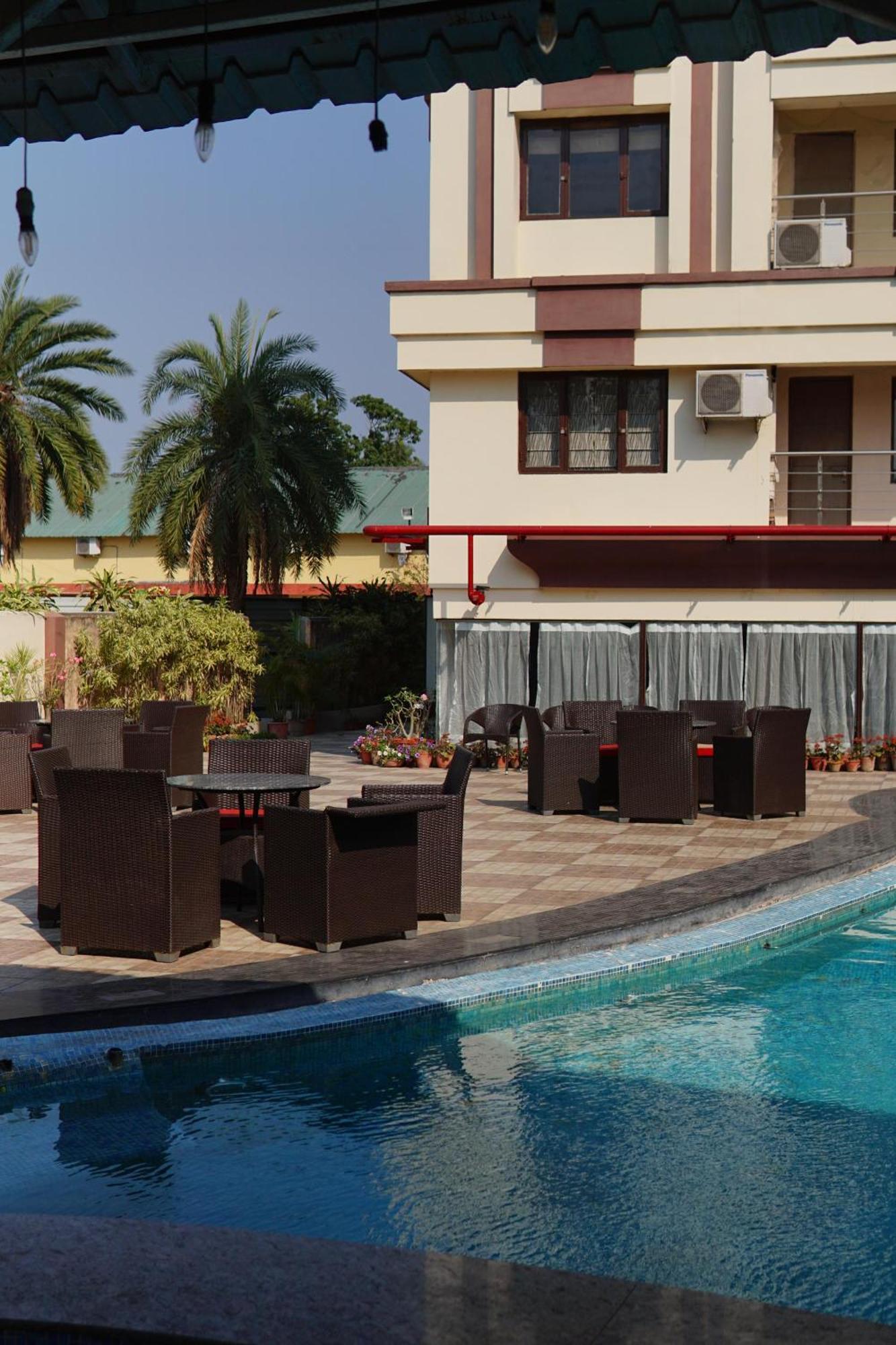 Lbd Resorts & Hotels 加尔各答 外观 照片